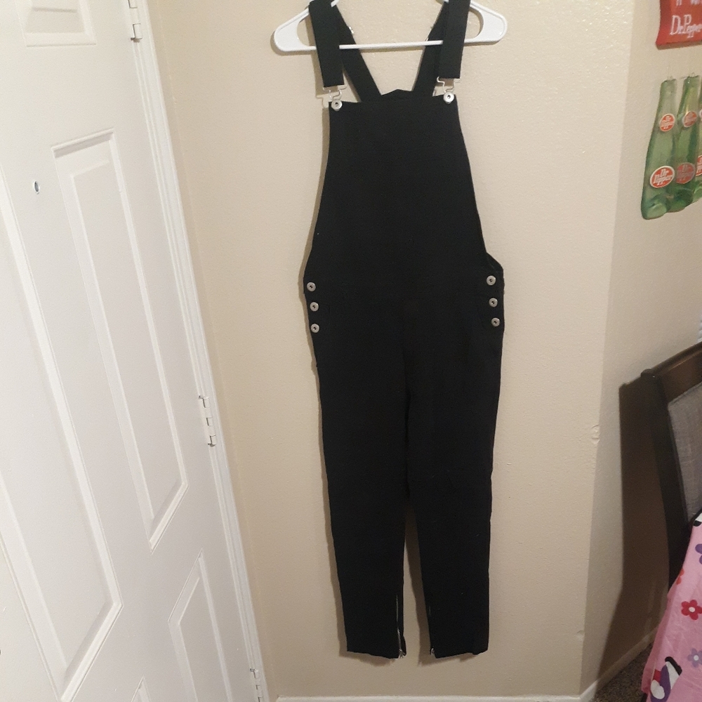 Forever 21  Black Overalls Sized Small Ribbed Buckles Buttons Zippers